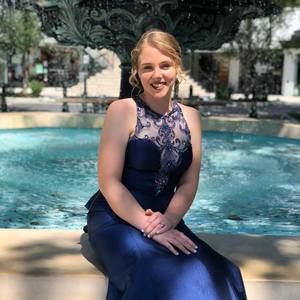 Meet your Posher, Shania